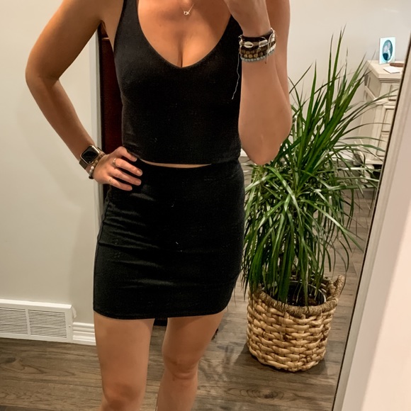 H&M Black Mini Pencil Skirt (size small) - Picture 1 of 4